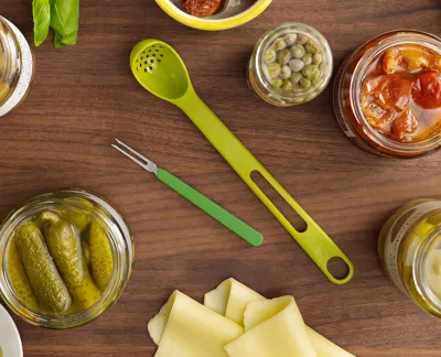 Lingurita 2-In-1 Scoop&Pick - JosephJoseph