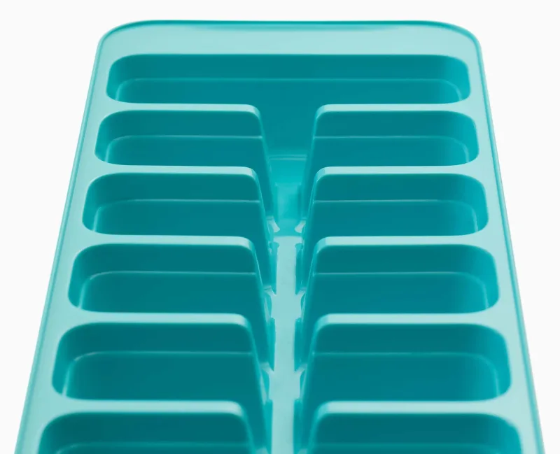 Recipient cuburi Gheata Easy-fill - JosephJoseph - Image 3