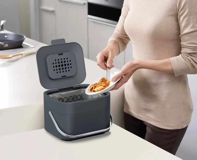 Cos Compact Resturi Mancare Grafit 4L - JosephJoseph - Image 1
