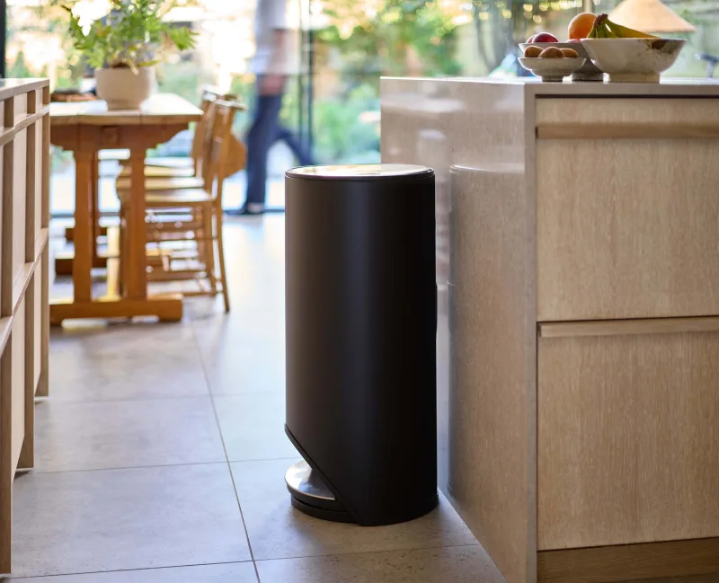 Coș de gunoi Arc 30L - Carbon Black - JosephJoseph - Image 1