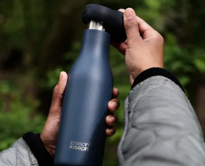 Sticla apa 500ml LOOP albastru - JosephJoseph
