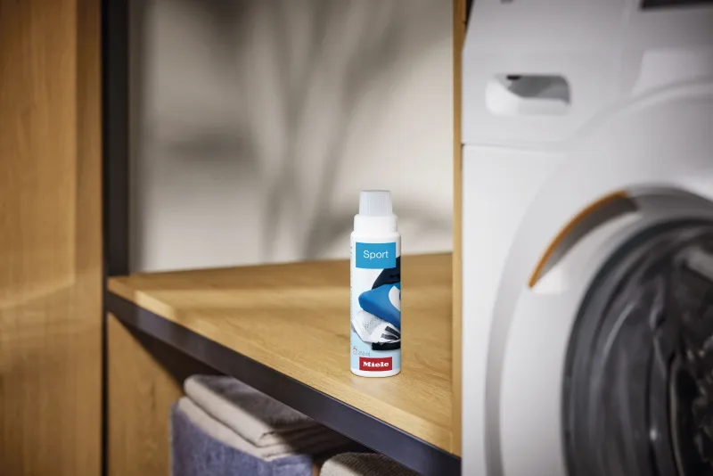Detergent lichid Special pentru haine SPORT - Miele - Image 3