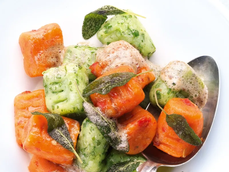 Garnituri