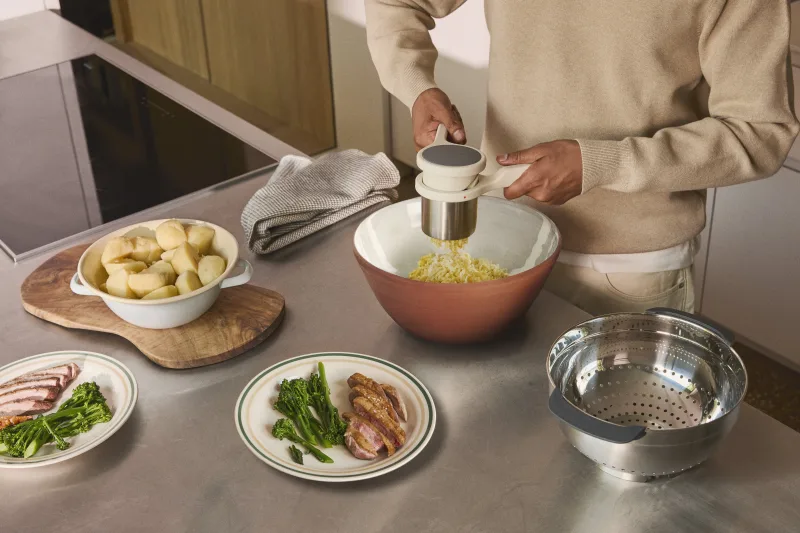 Ți-am pregătit o experiență dedicată JosephJoseph.