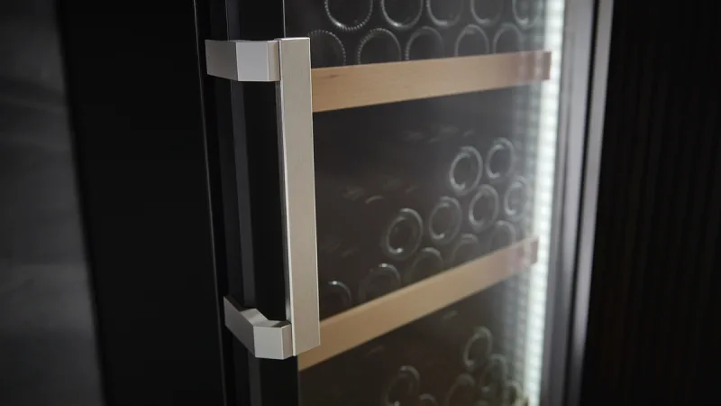 Mâner: aluminiu anodizat