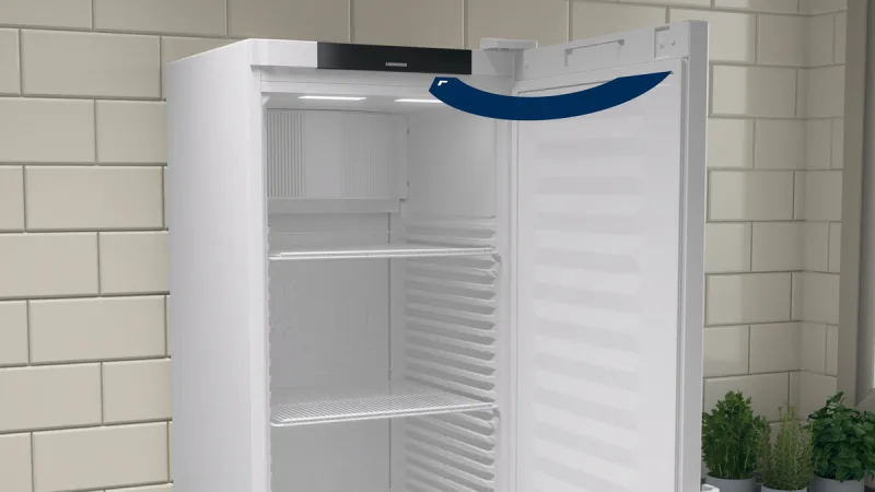 Ușa cu închidere automată la < 90° / închidere automată a ușii la mai puțin de 90°