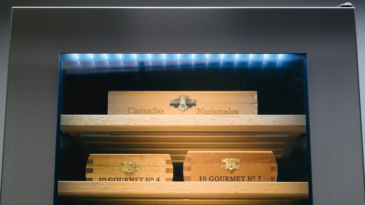 Humidor: Iluminarea LED