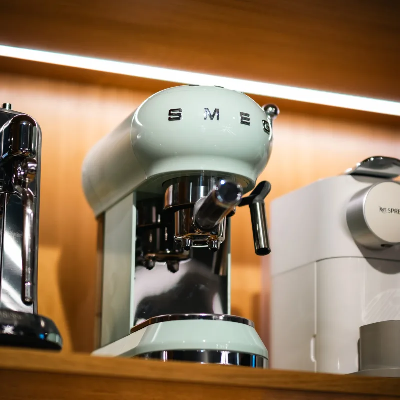 Espressor de cafea 50's Style Verde pastel - OUTLET - Image 4