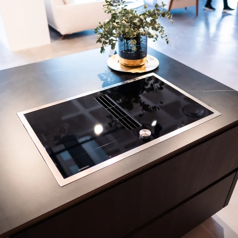 Plita cu inductie CV282111 cu sistem de ventilatie integrat seria 200 80cm - OUTLET - Image 2