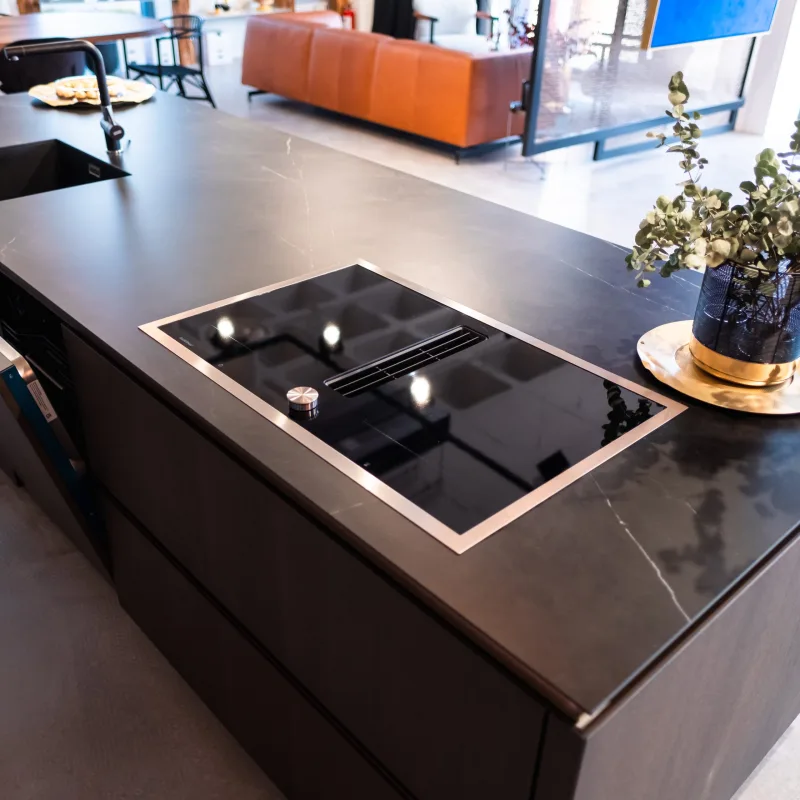 Plita cu inductie CV282111 cu sistem de ventilatie integrat seria 200 80cm - OUTLET - Image 3