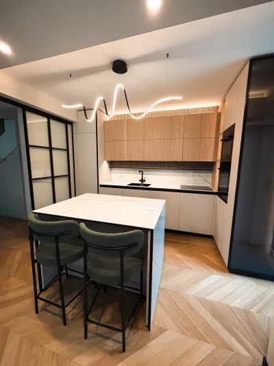 Warm Lines Kitchen